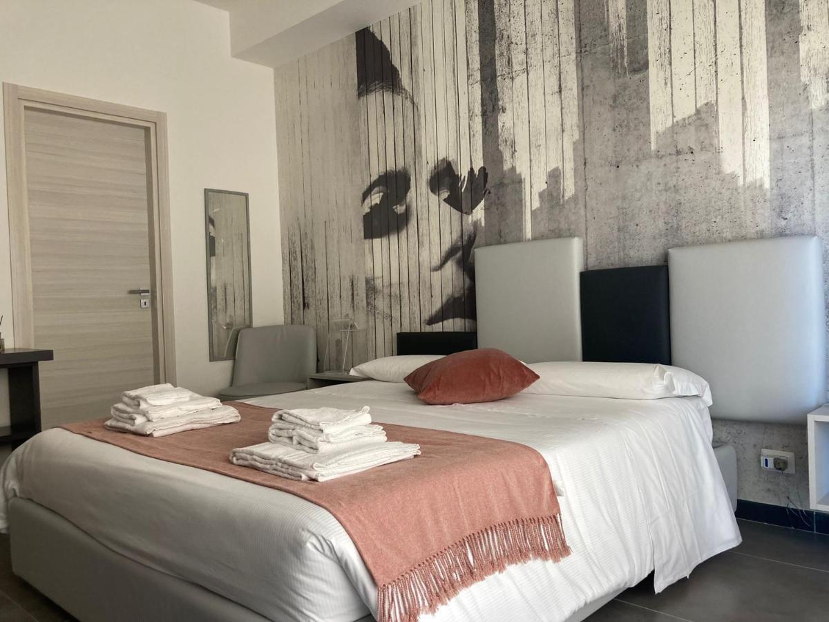 I Mori - Luxury Rooms Syracuse Bagian luar foto