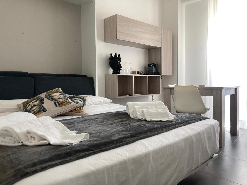 I Mori - Luxury Rooms Syracuse Bagian luar foto
