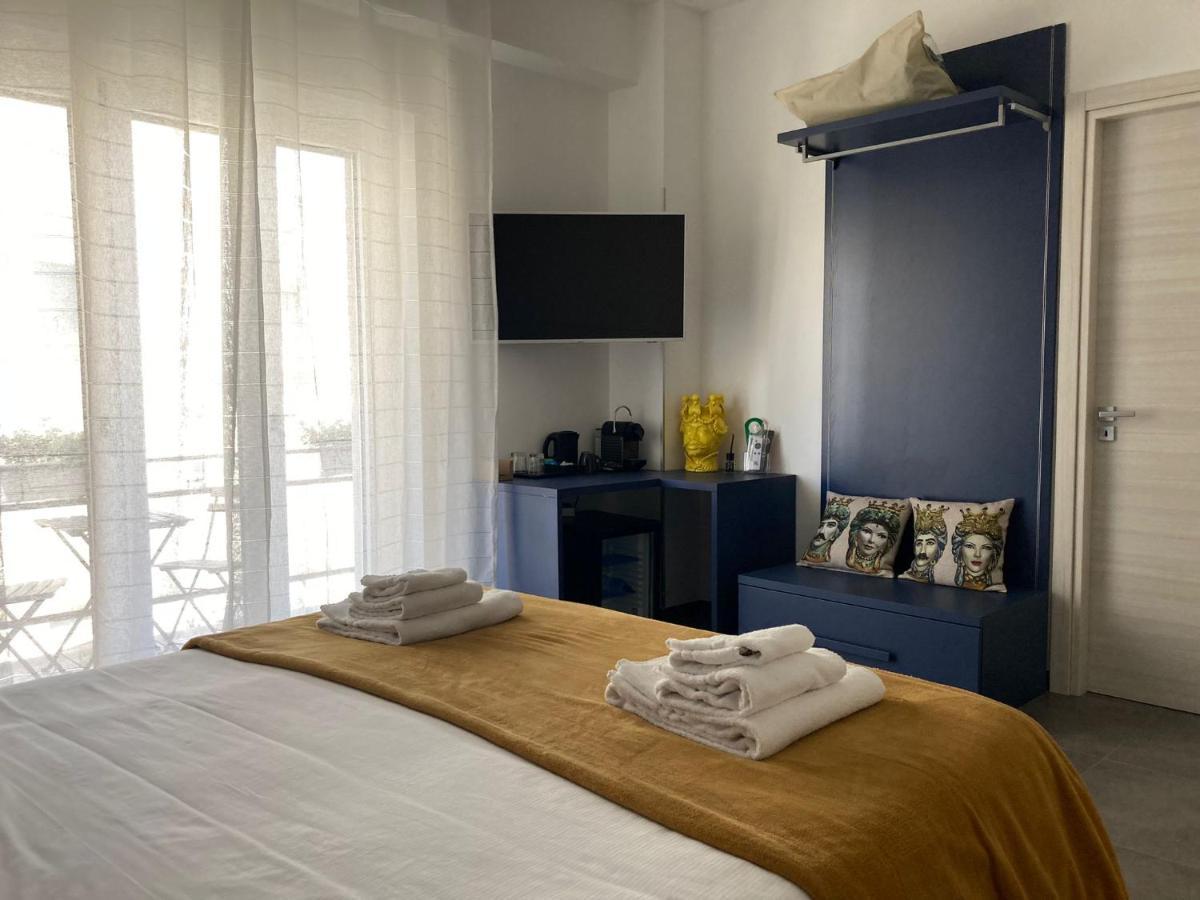 I Mori - Luxury Rooms Syracuse Bagian luar foto