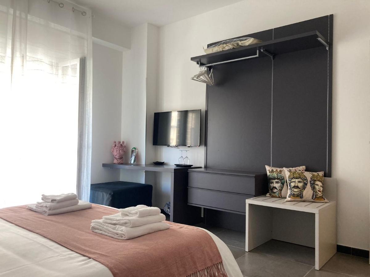 I Mori - Luxury Rooms Syracuse Bagian luar foto